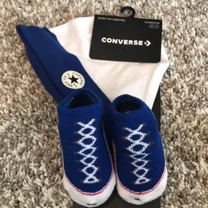 Infant hat and booties set NWT